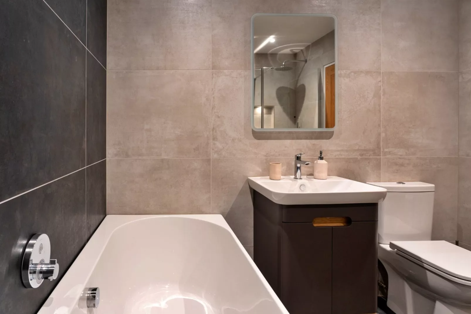 Scilla-Bathroom