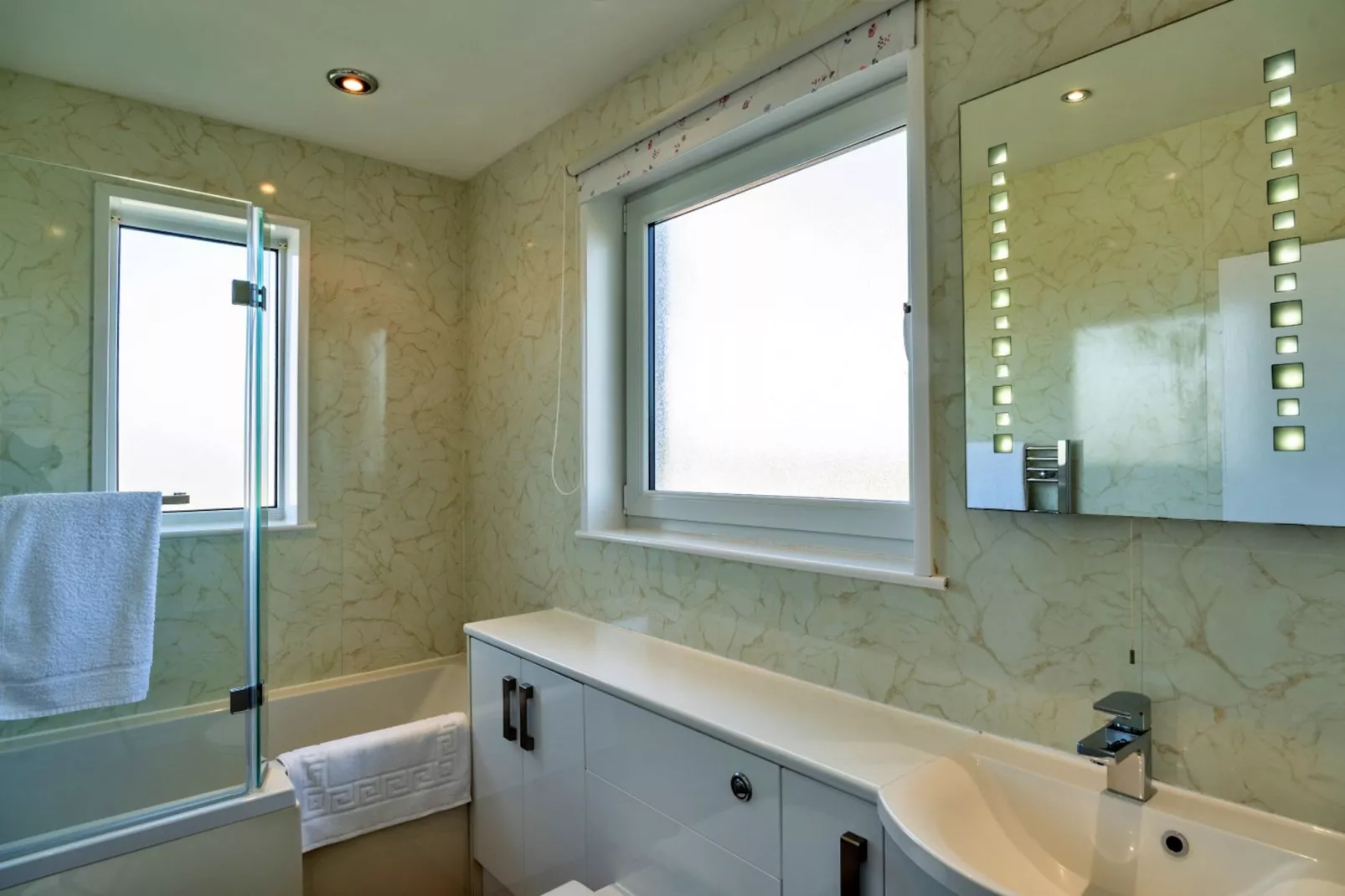Chy Merthen-Bathroom