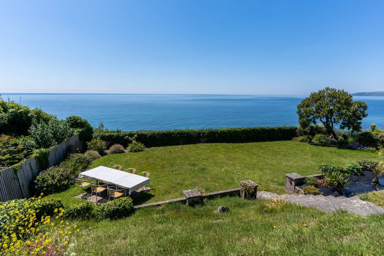 Avalon Sea Views-Jardin d'été