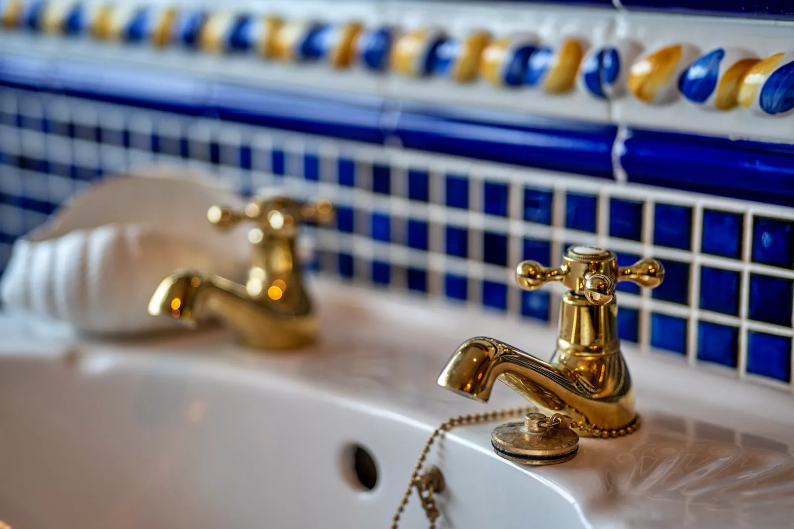 Valley View-Bathroom
