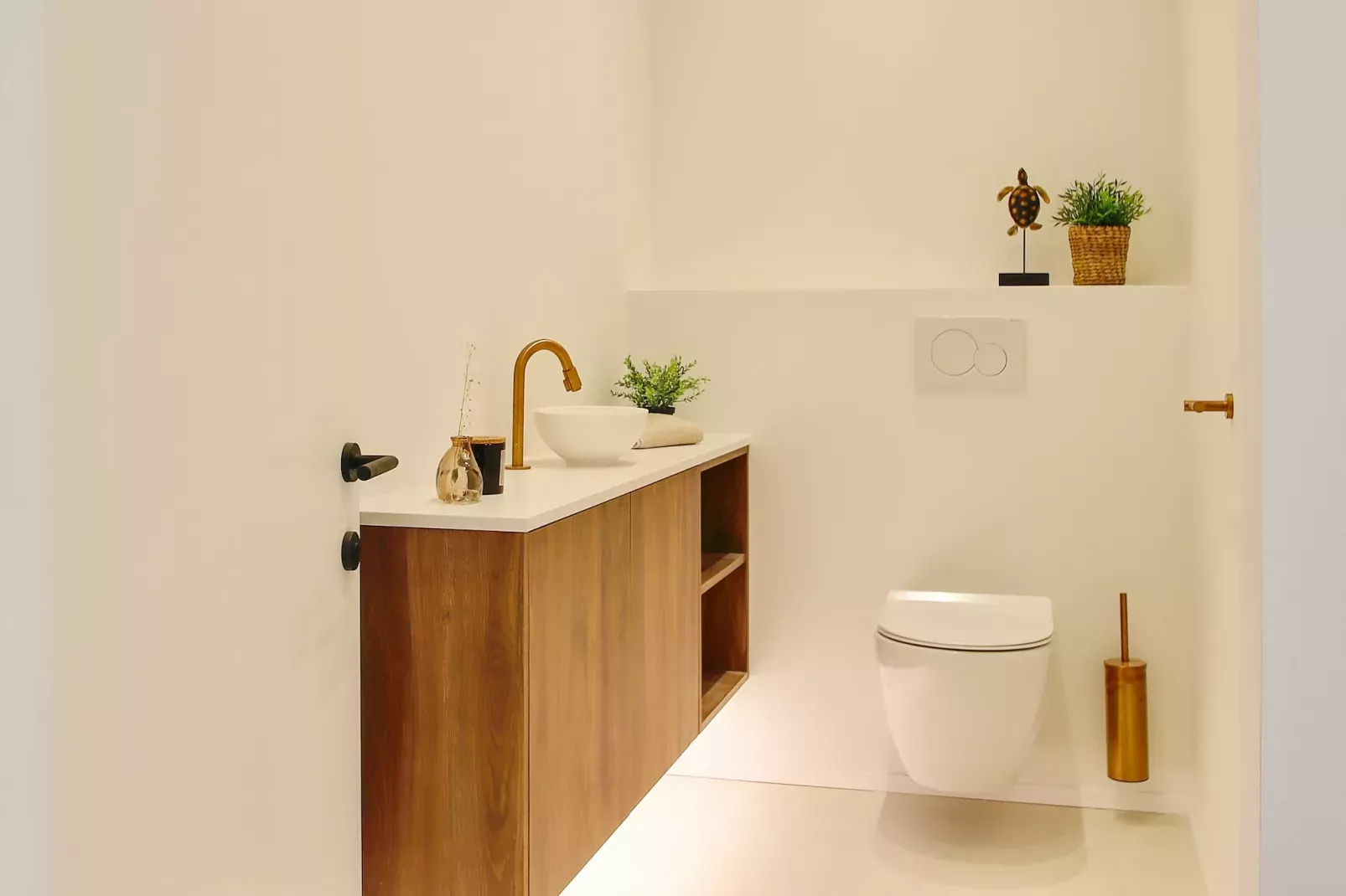 SCORPIO A/B-Bathroom