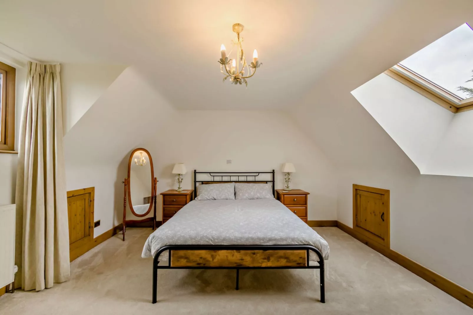 The House at No. 47-Bedroom