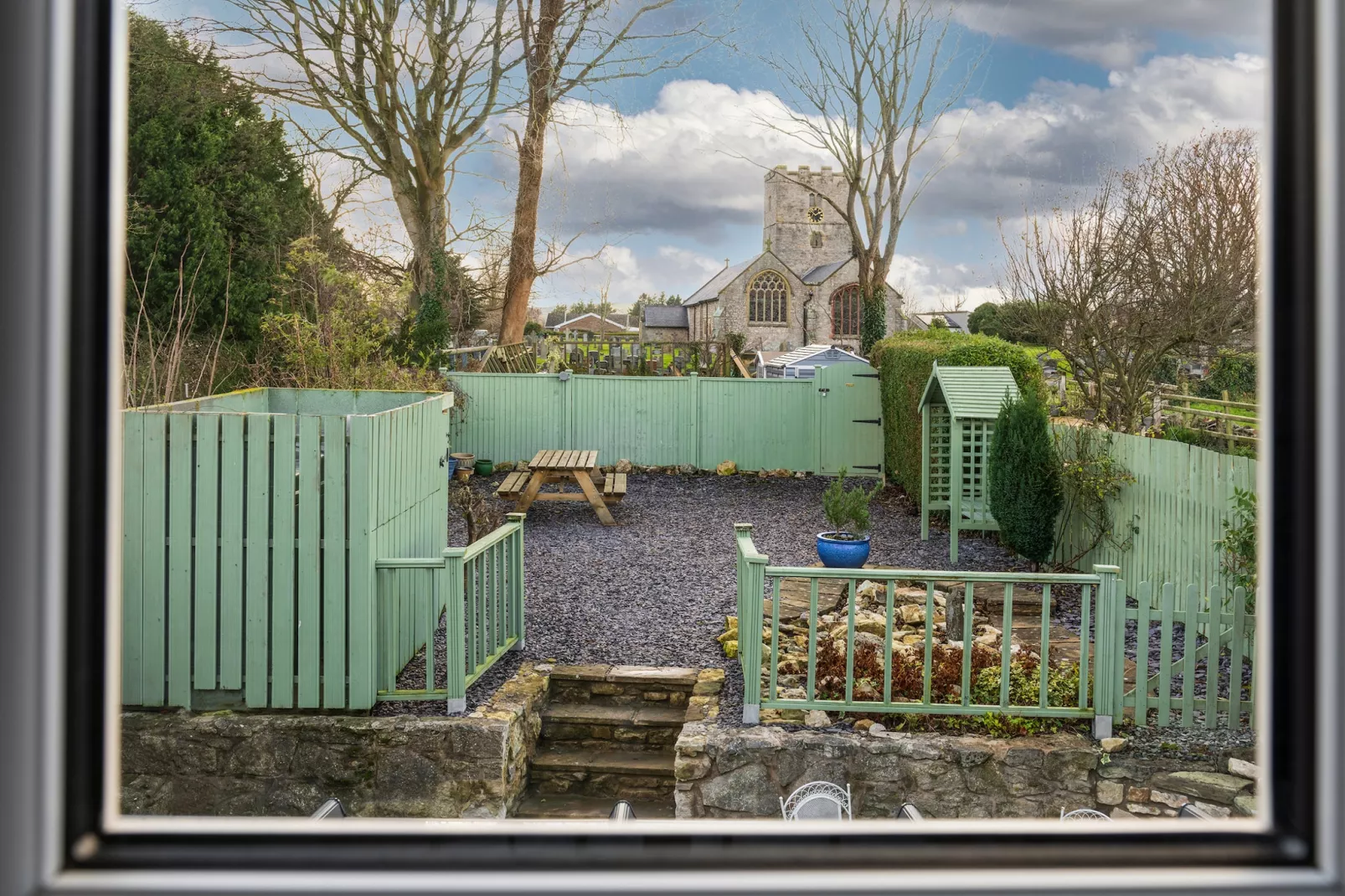 Esmor Cottage-Gardens summer