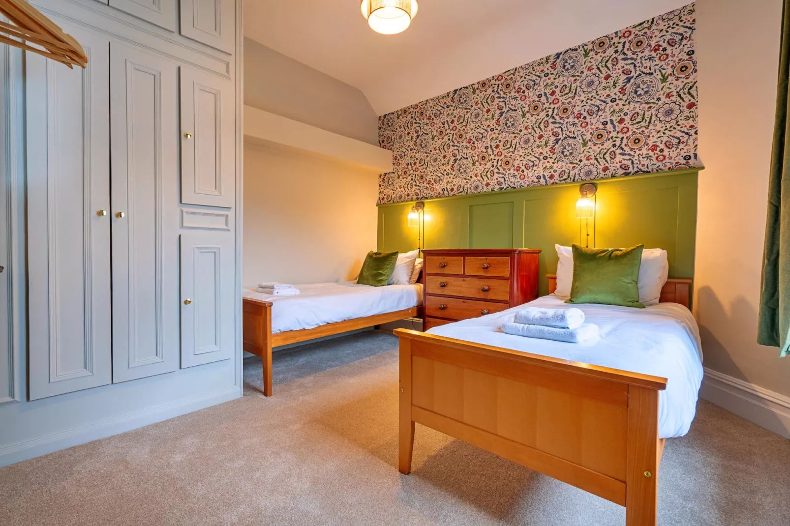 The Cottage at Tideswell-Bedroom