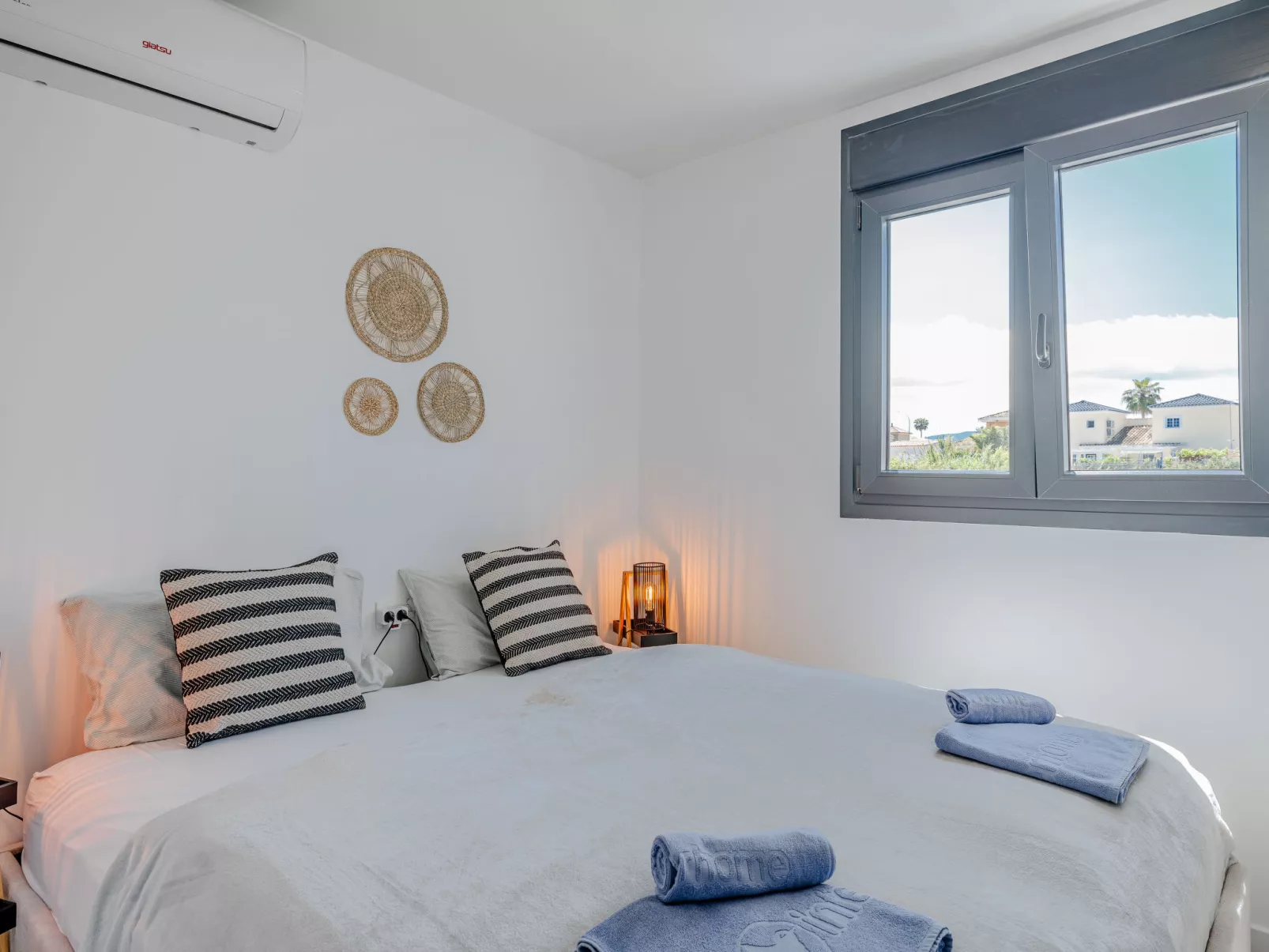 Vergel Beach-Inside
