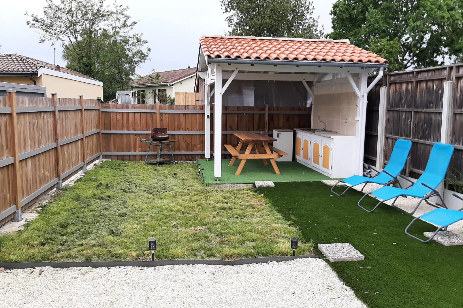 Ferienhaus in Arcachon mit Garten und Außenküche-Gärten Sommer