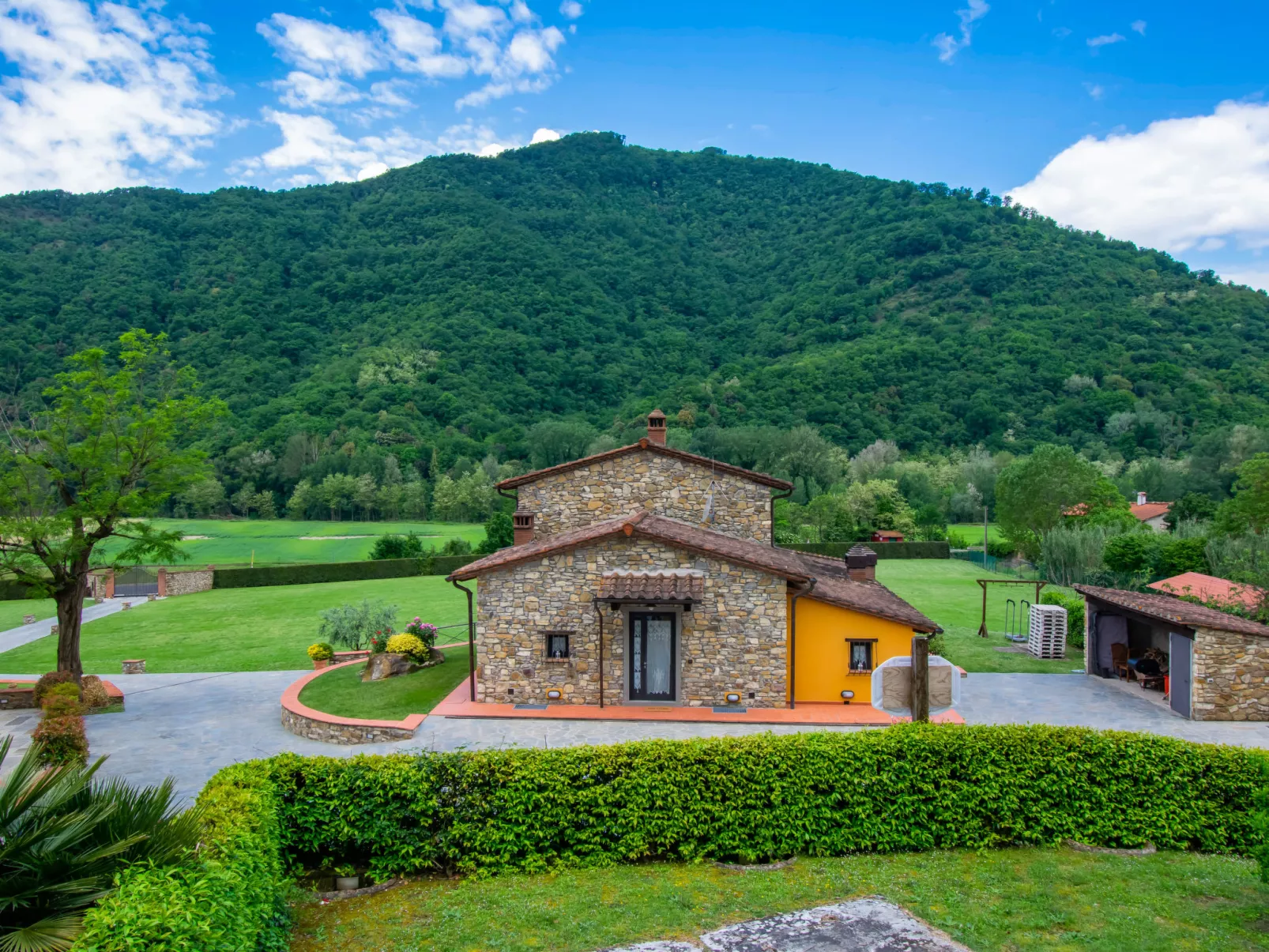 La Ginepraia-Outside