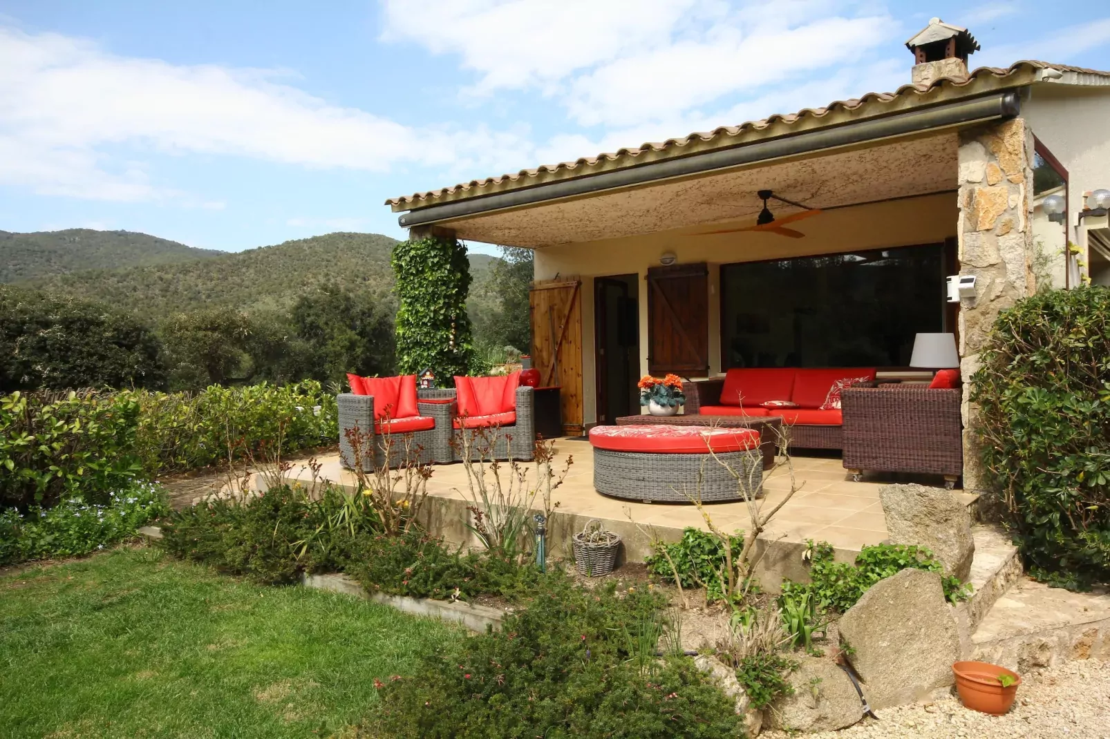 Vall Repos-Gardens summer