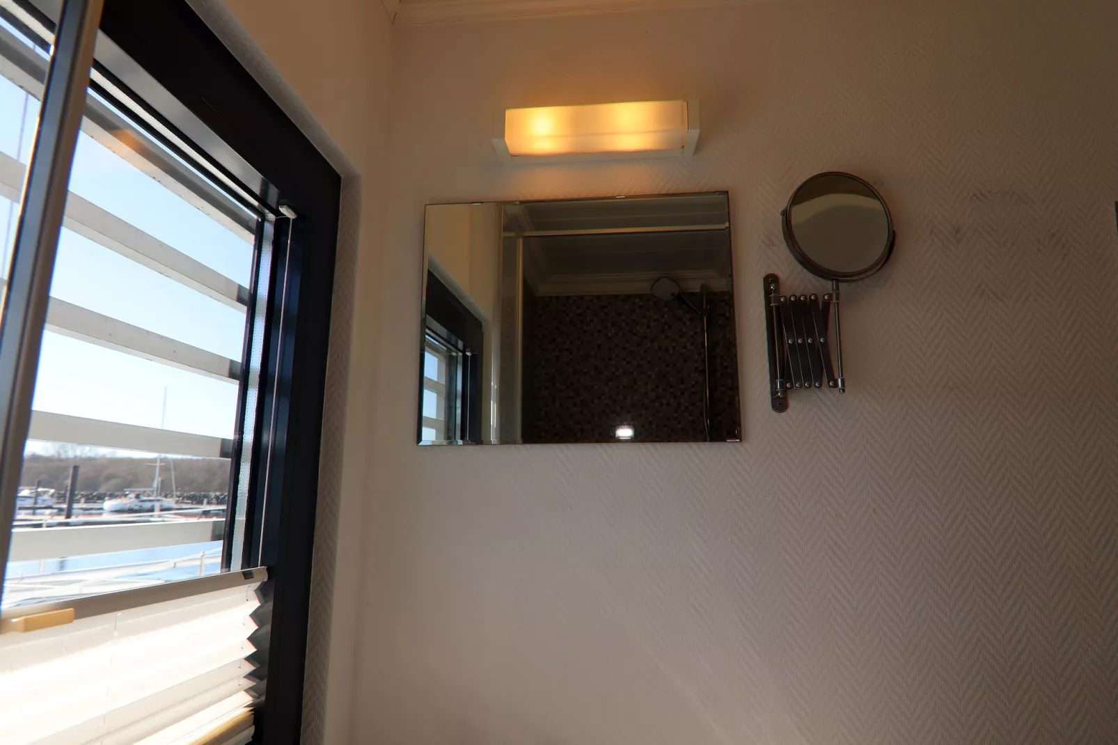 Hausboot Family & Friends LP2 / 1-2 Personen-Bathroom