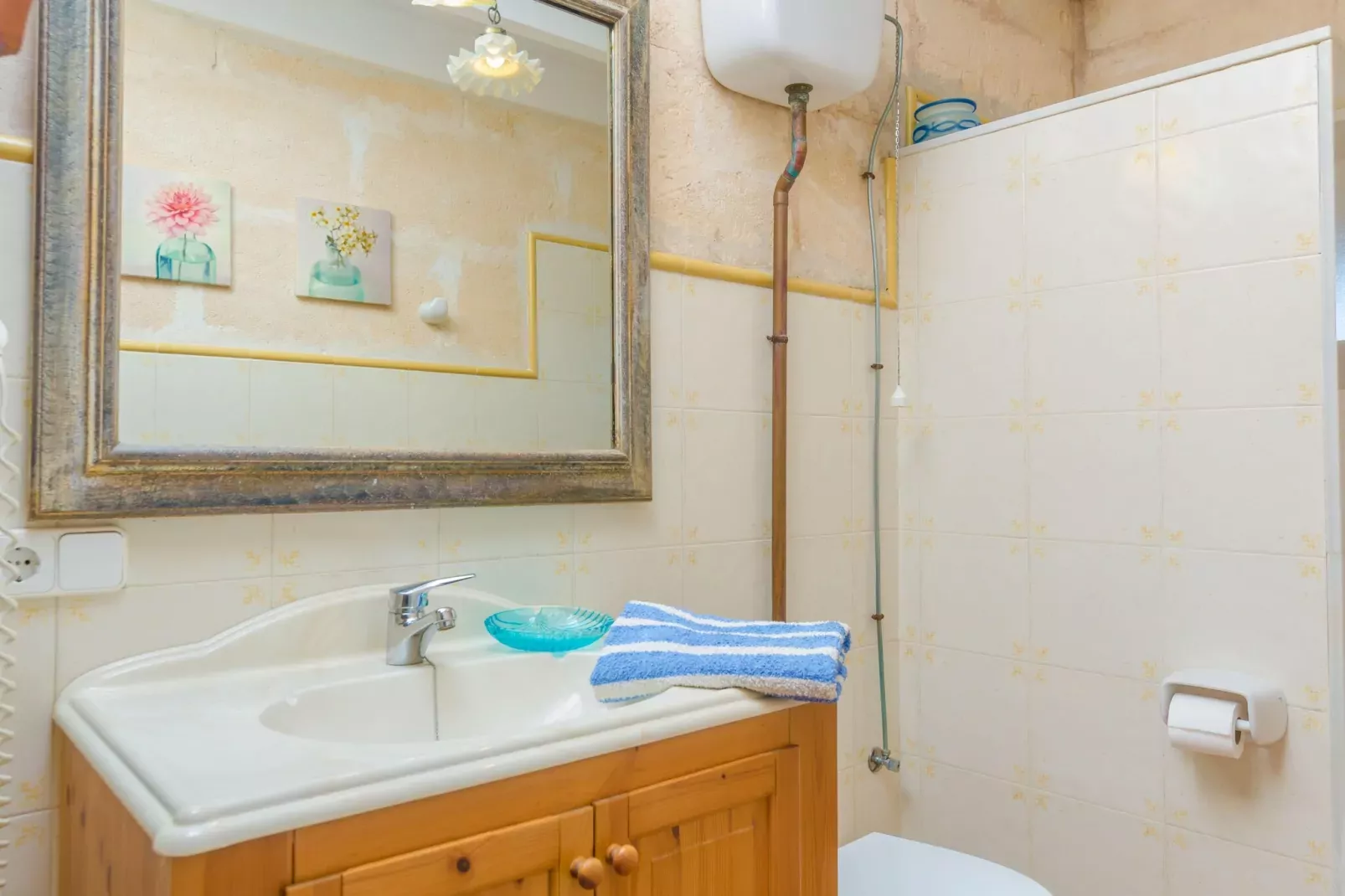 Can Rius-Bathroom