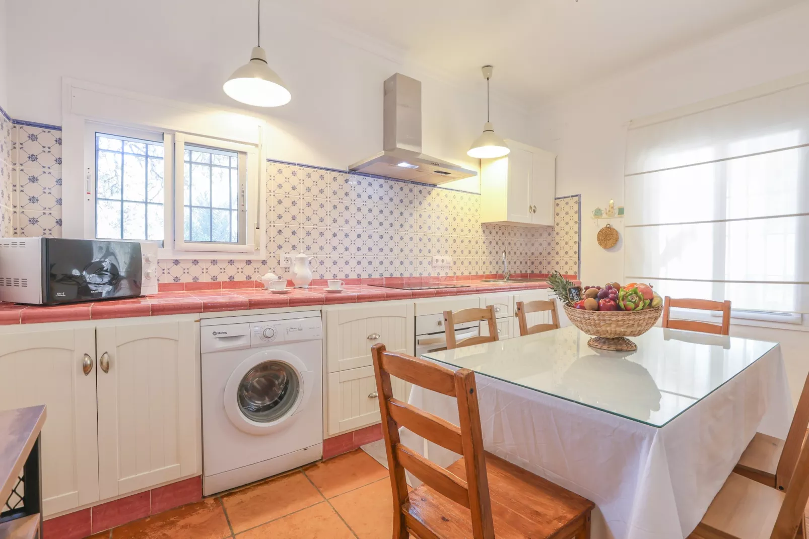 Casa Rural Los Menestrales-Kitchen