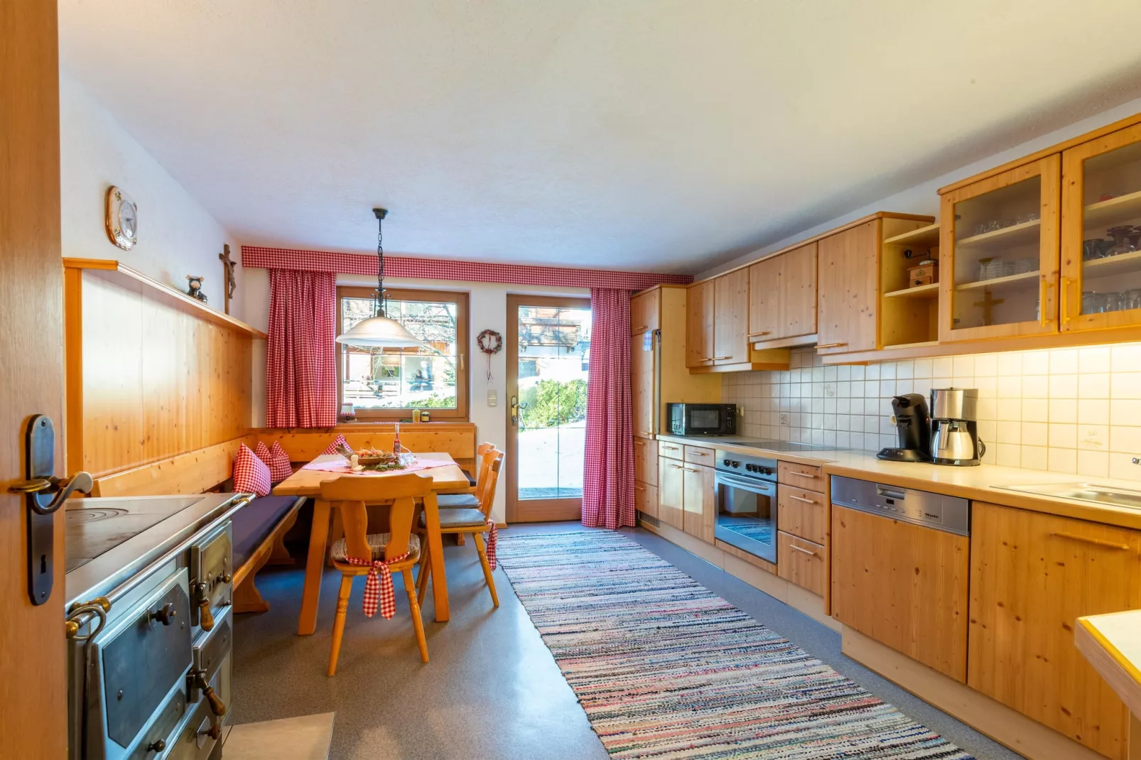 Ferienhaus Die Ginin-Außenbereich Sommer