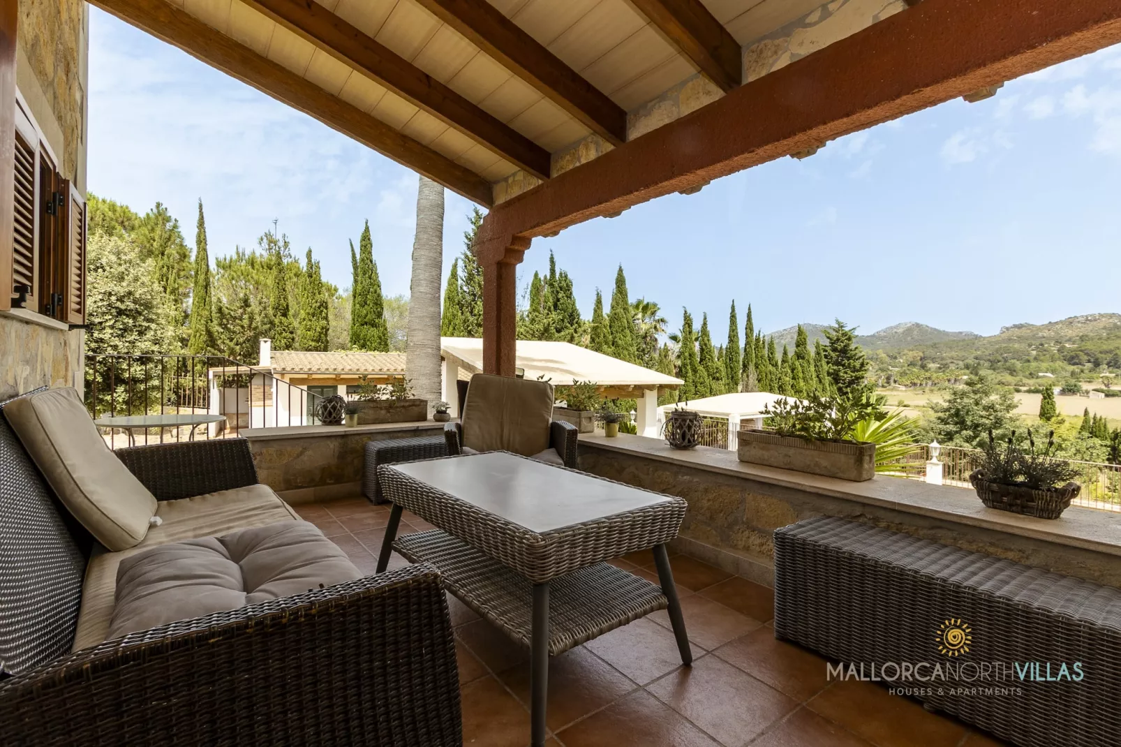 Villa Alejandra con piscina privada y gran jardín-Balcon-terrasse