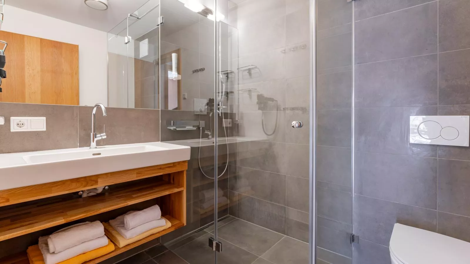 Tauern Suites Mitterwirt TOP 211-Salle de bain