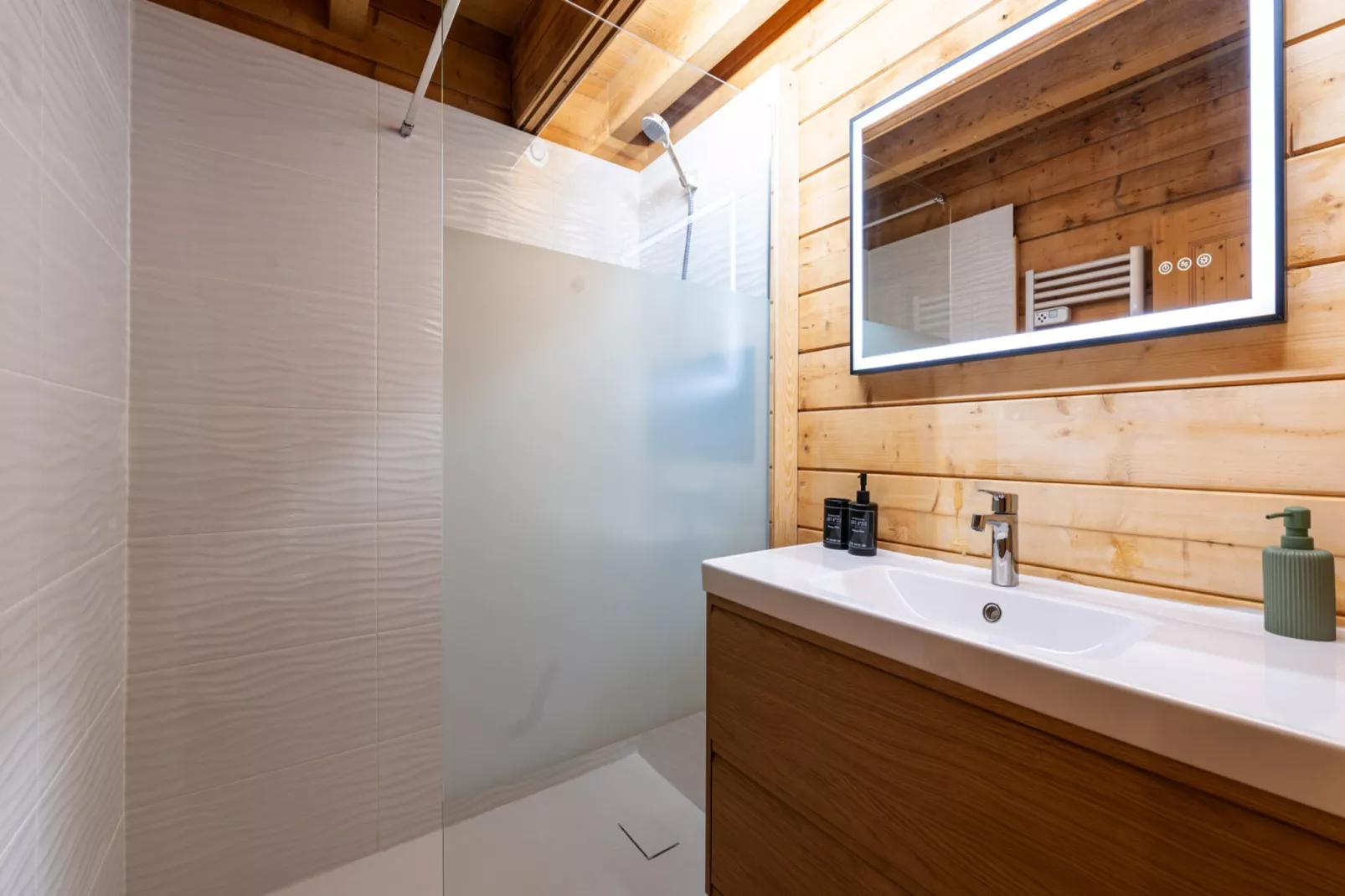 BOIS DE CHAMPELLE N°26 - 4P8-Bathroom