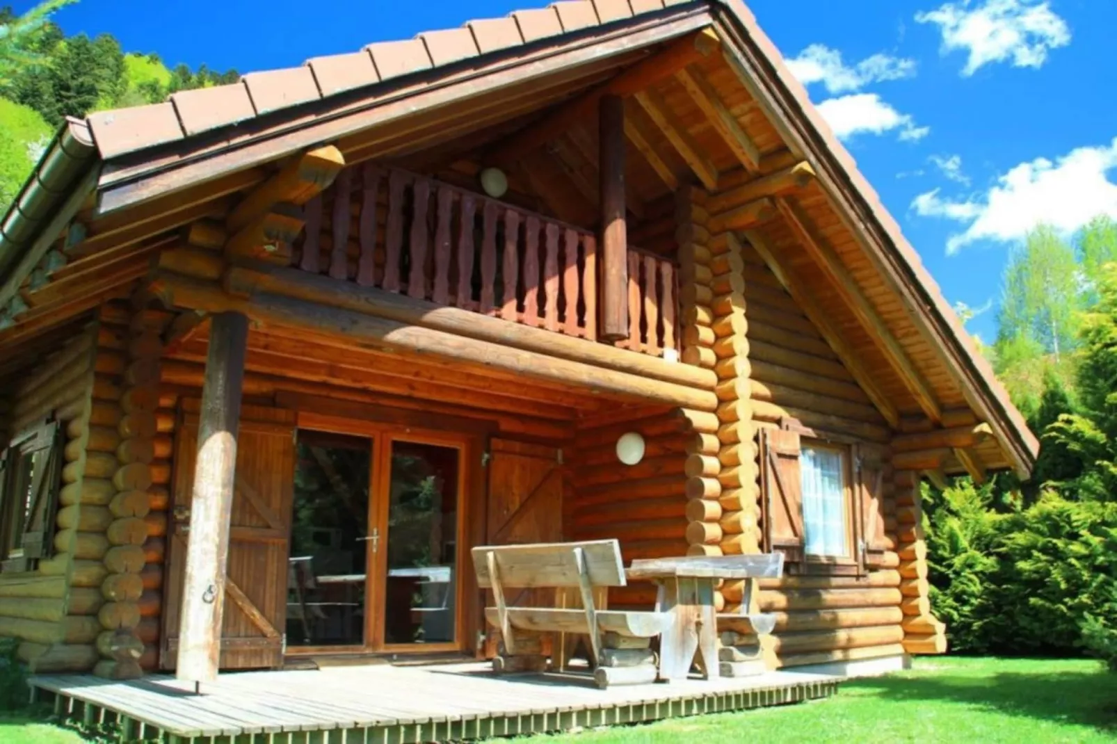 L'OURS NOIR Chalet en rondins-Außenbereich