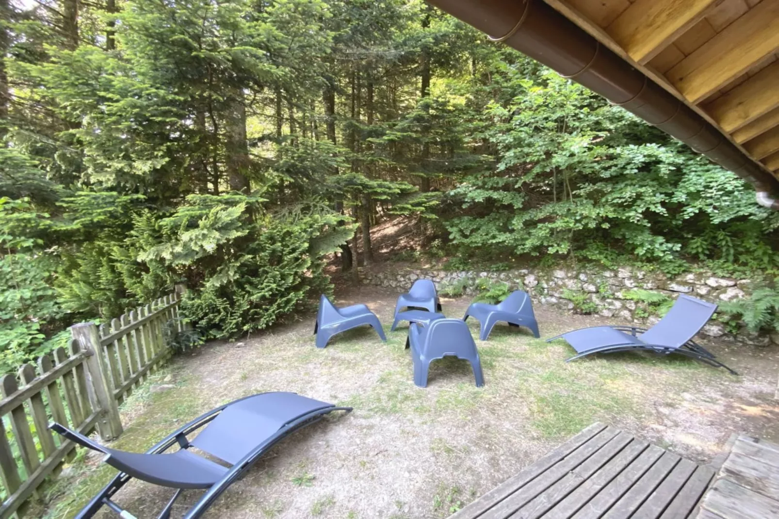 LE GRAND CERF  Chalet en rondins avec SPA Jacuzzi-Außenbereich