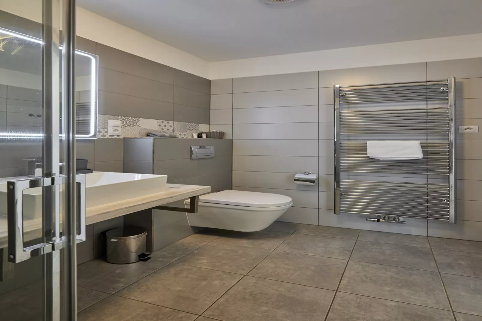 Benecko LBZ170-Bathroom