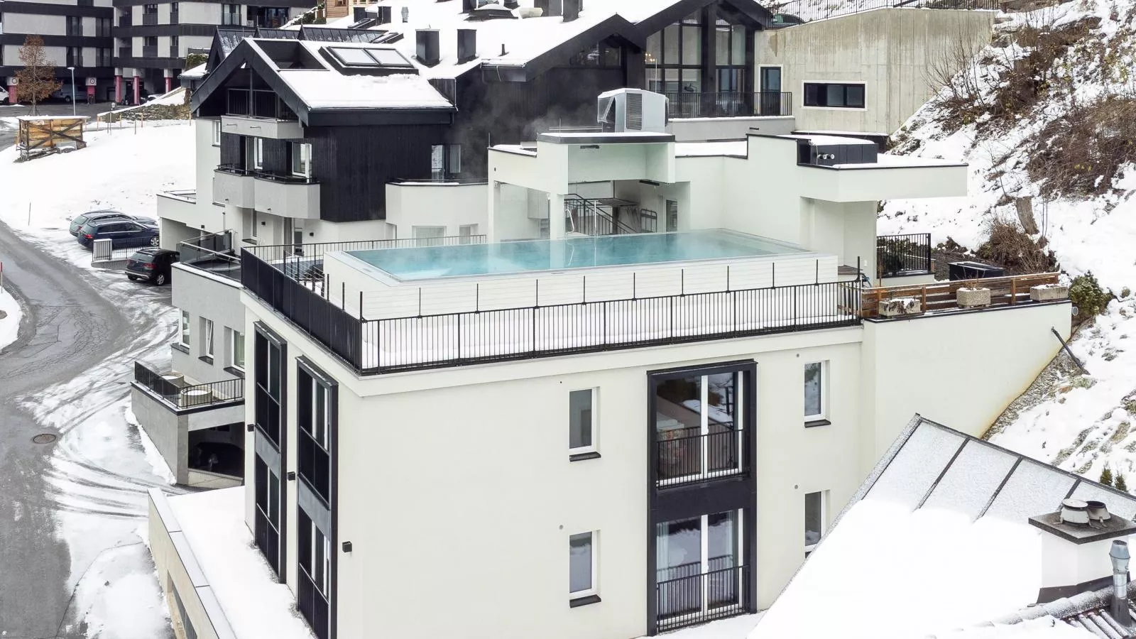 Adult Only Paznaun Suite-Exterior winter