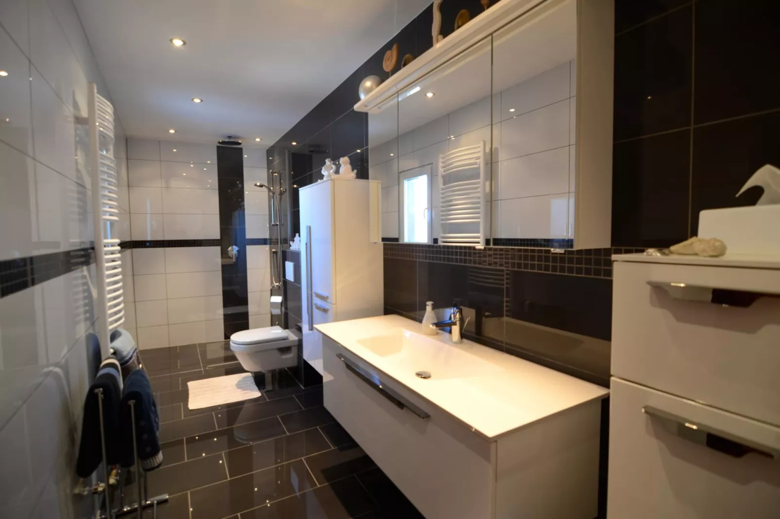 VILLA GARBINELL-Bathroom