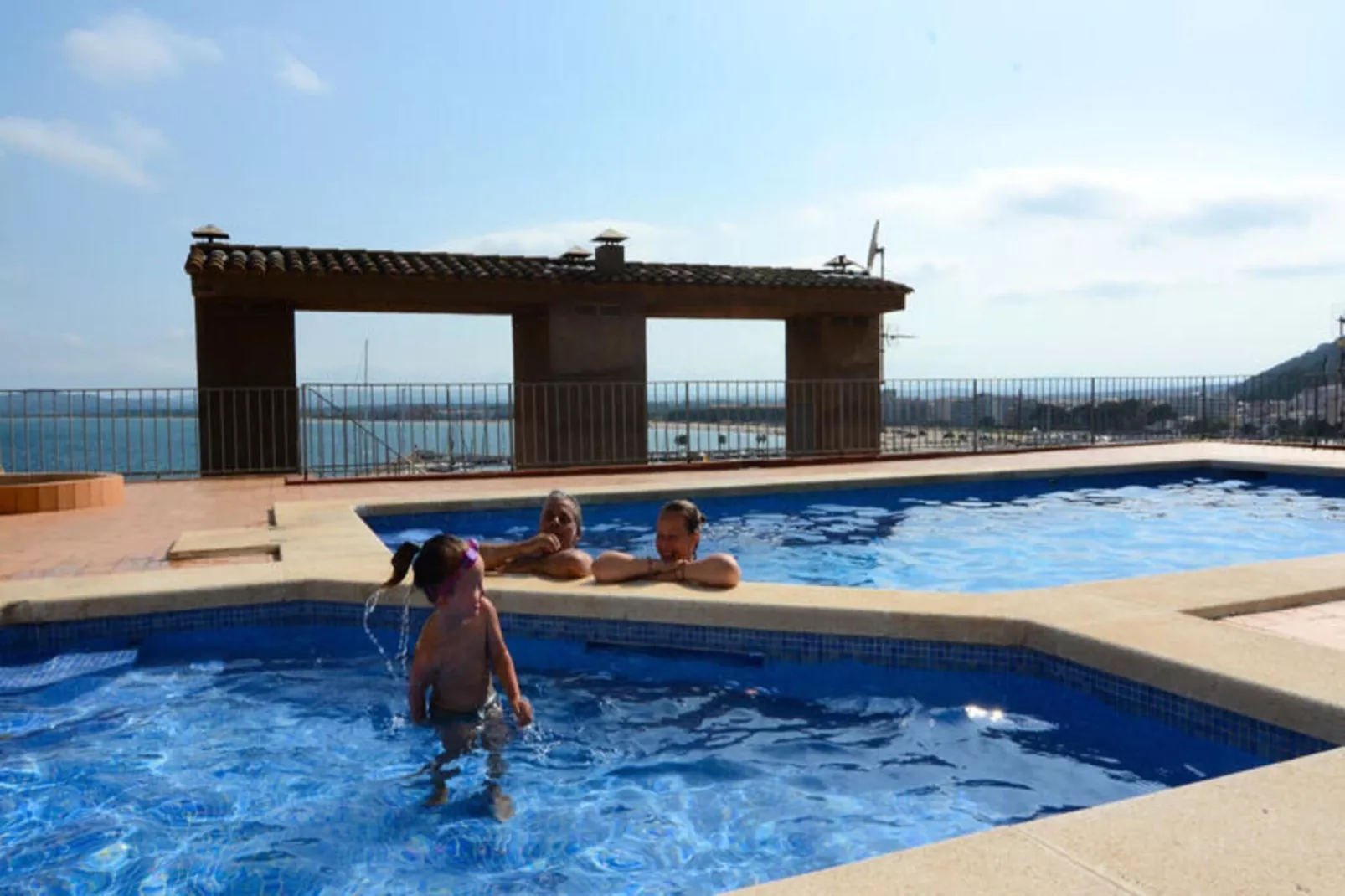 Appartements à L'Estartit-Exterior summer