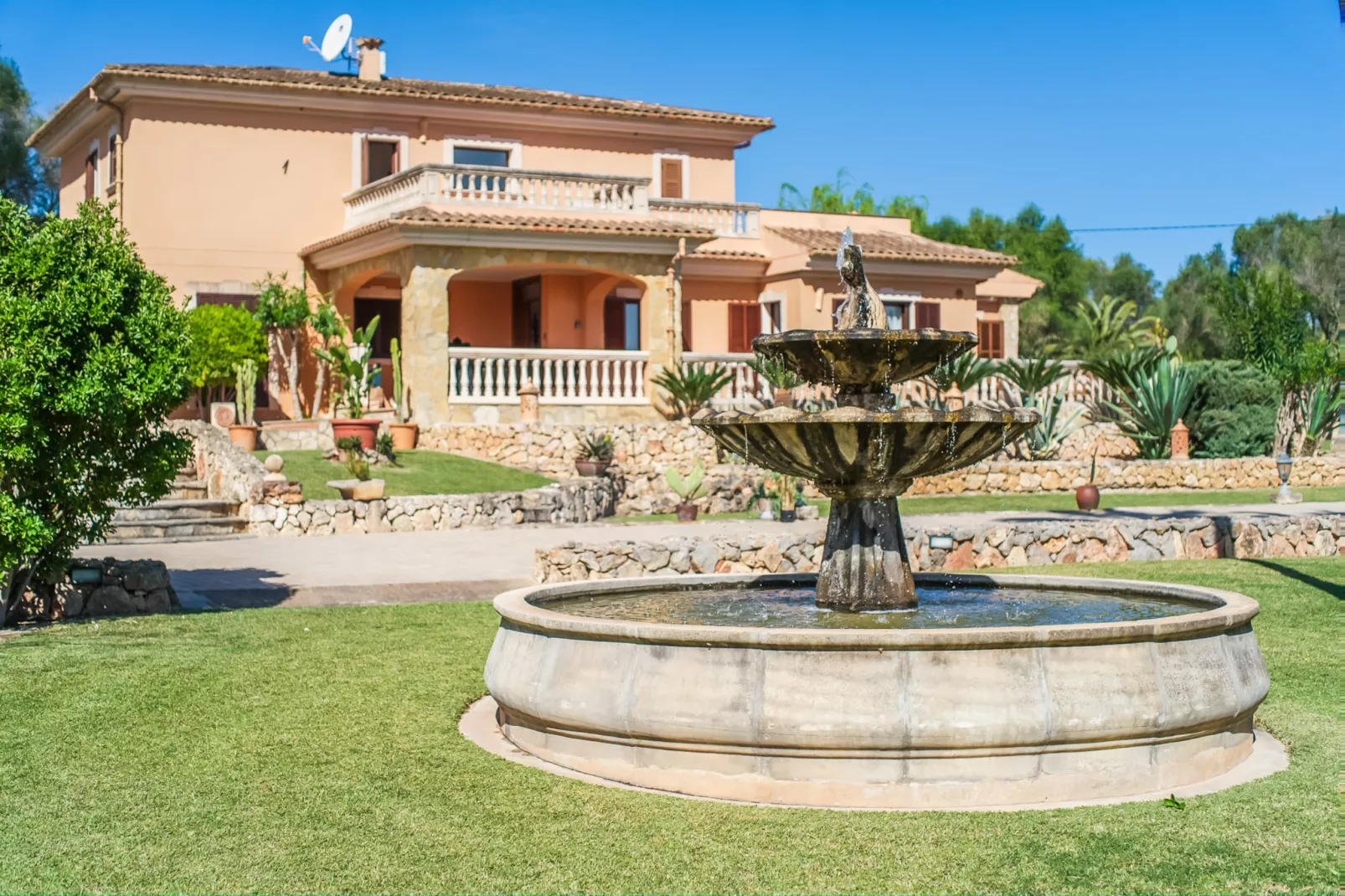 Son Morei Gran-Gardens summer