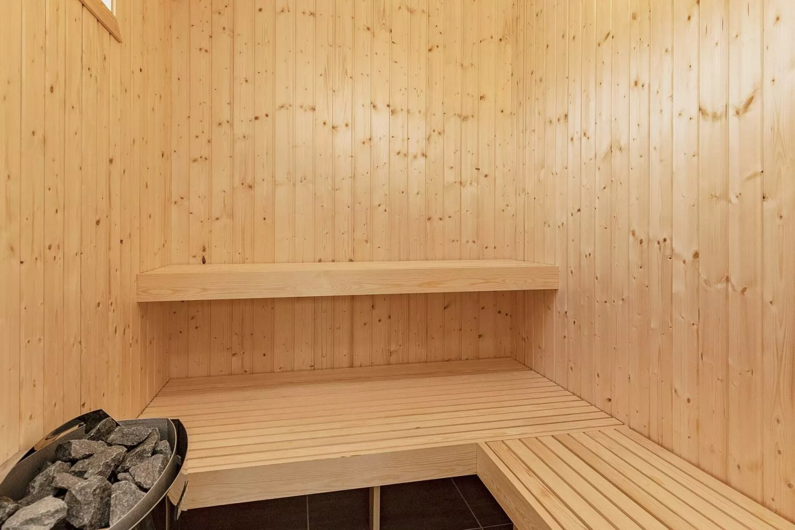 10 person holiday home in Blåvand-Sauna