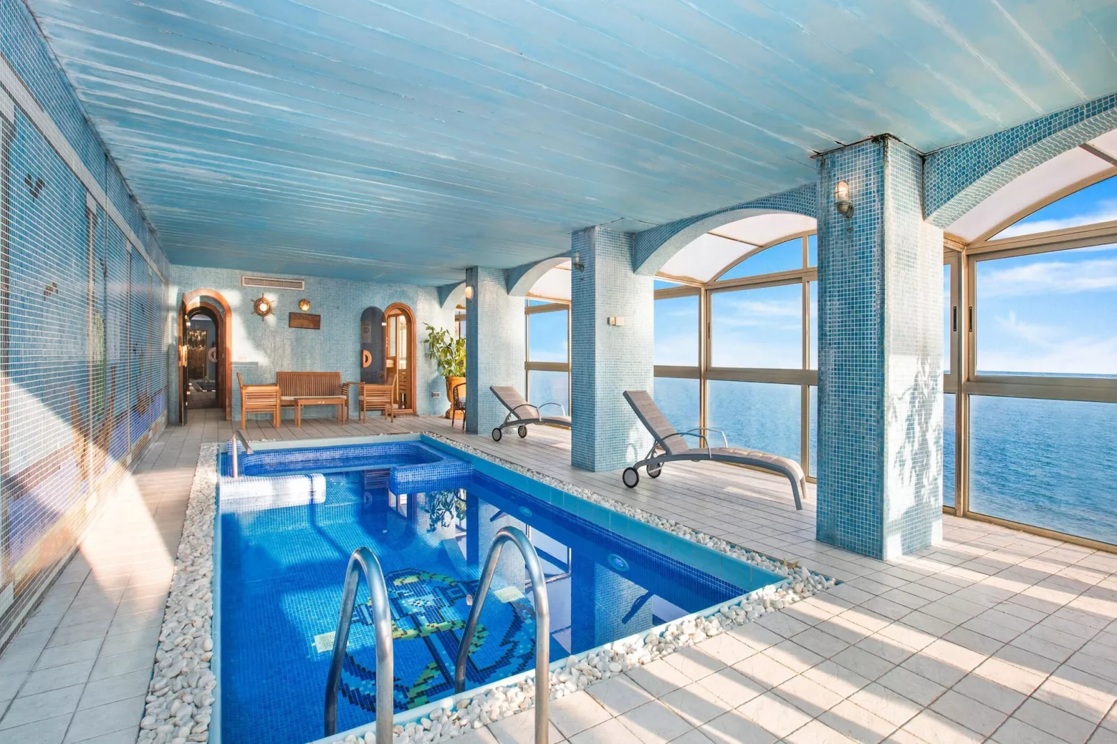 Canyelles-Pool