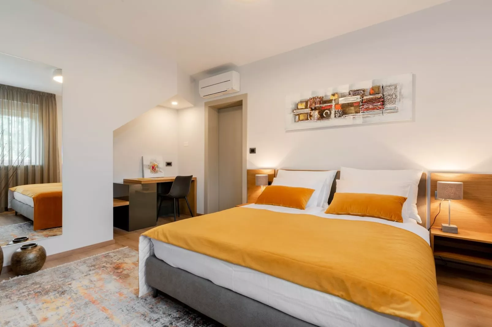 Luxurious Villa Laurea-Bedroom