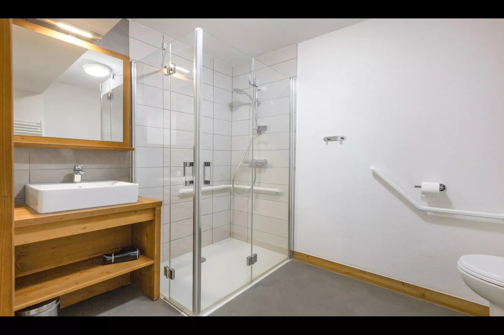 SAISIES-8PM-Salle de bain