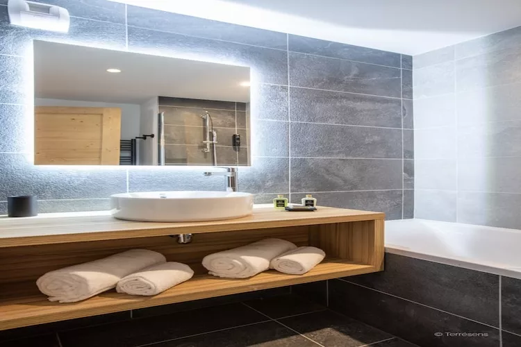 PLAGNE MONTALBERT Le Snoroc- A38T-Bathroom