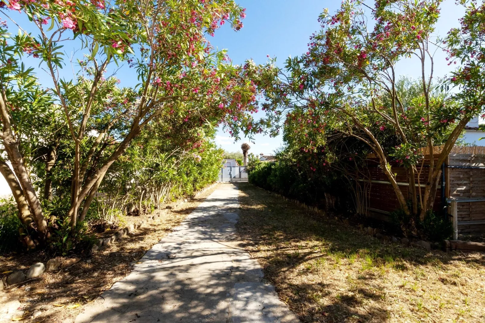 1215 BAIX CAMP casa con jardin-Areas summer 1km