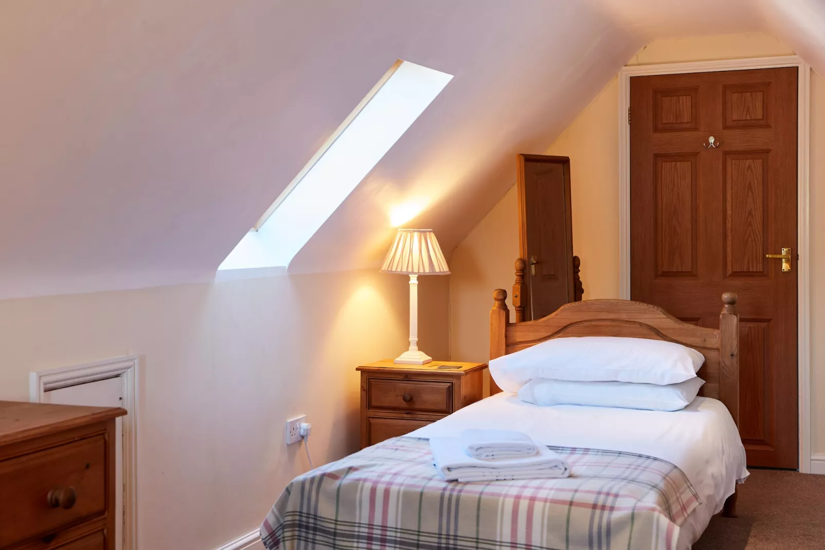 Meadow View-Bedroom