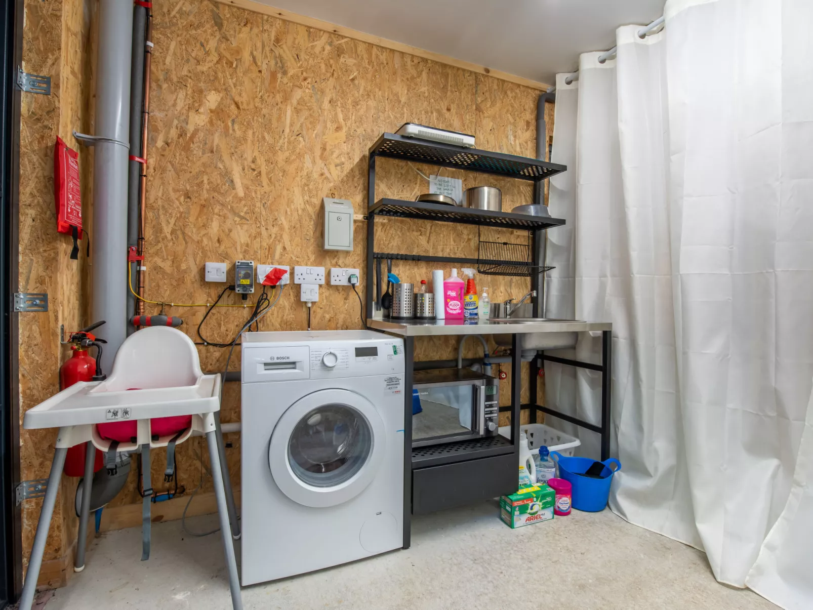 Wayside Loft-Drinnen