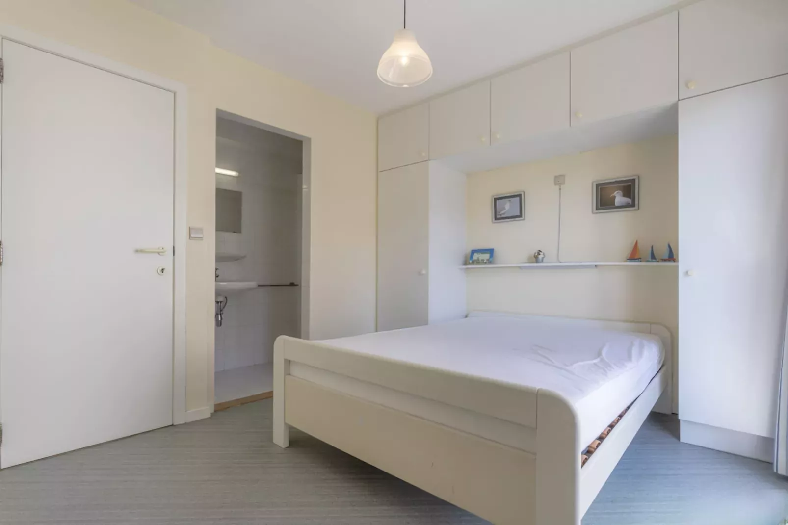 Quo Vadis 0501 + garage 83-Chambre