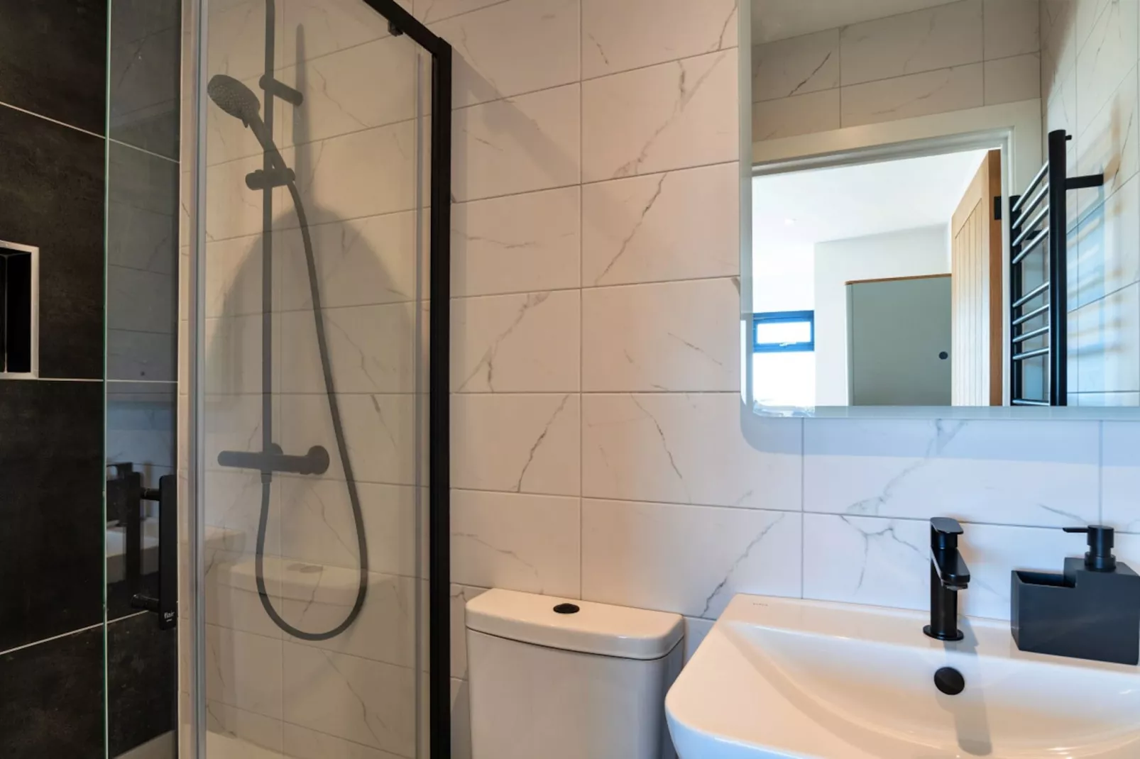 Scilla-Bathroom