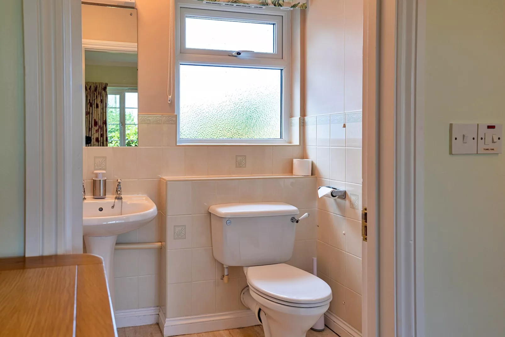 Sunny Nook-Bathroom