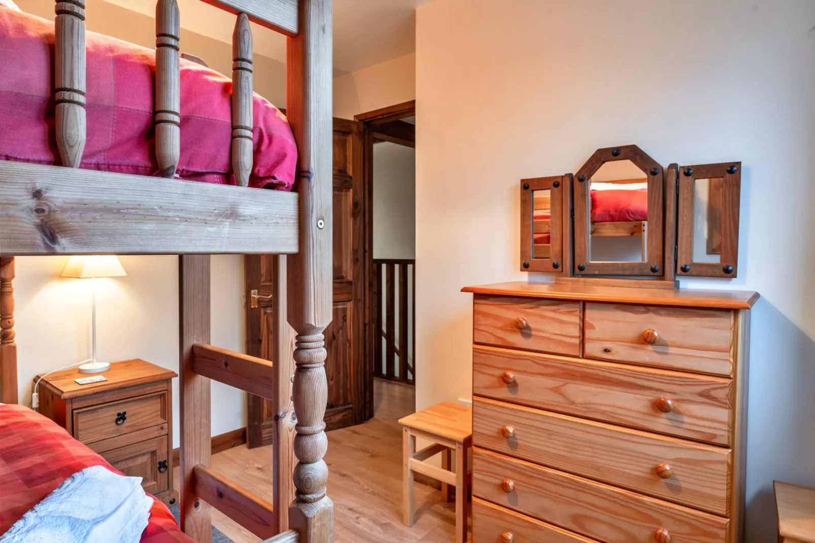 No.1 Gladys' Orchard-Bedroom