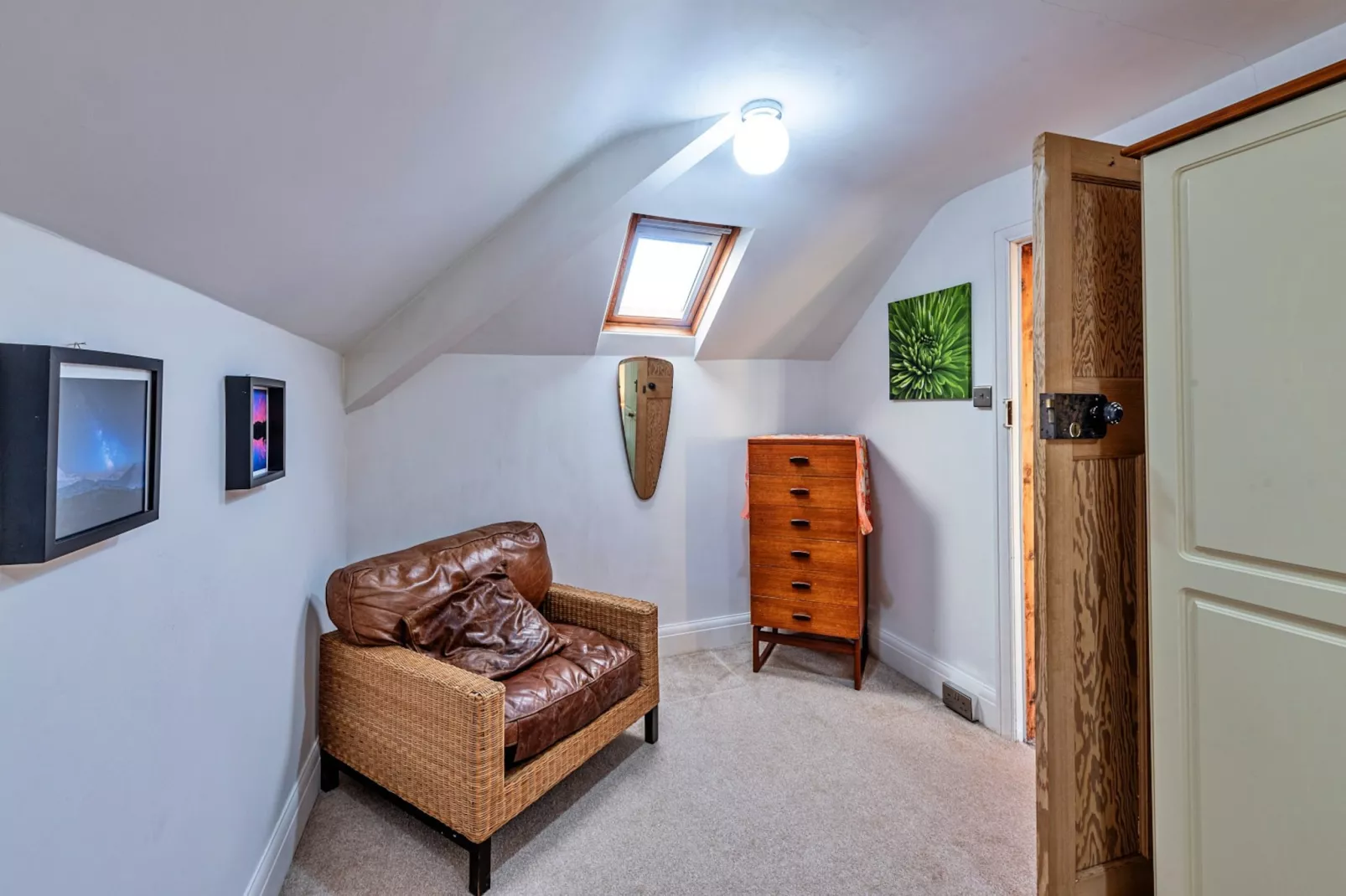Ty Gwyn Hideaway-Bedroom