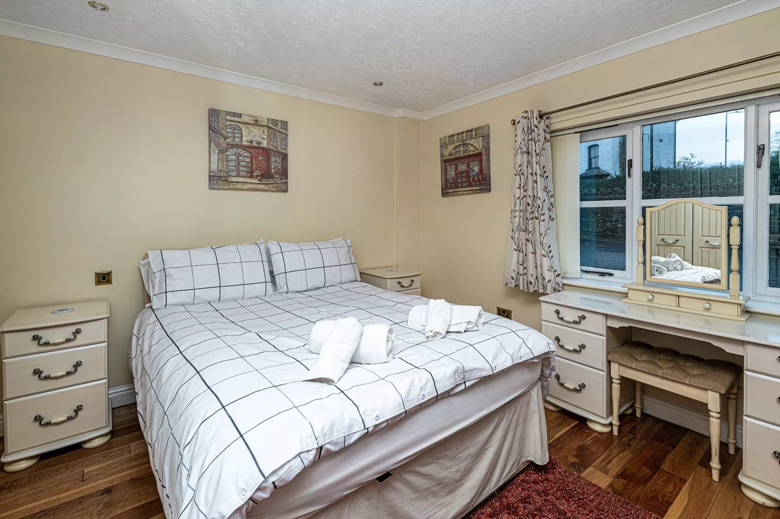 The Beeches-Bedroom