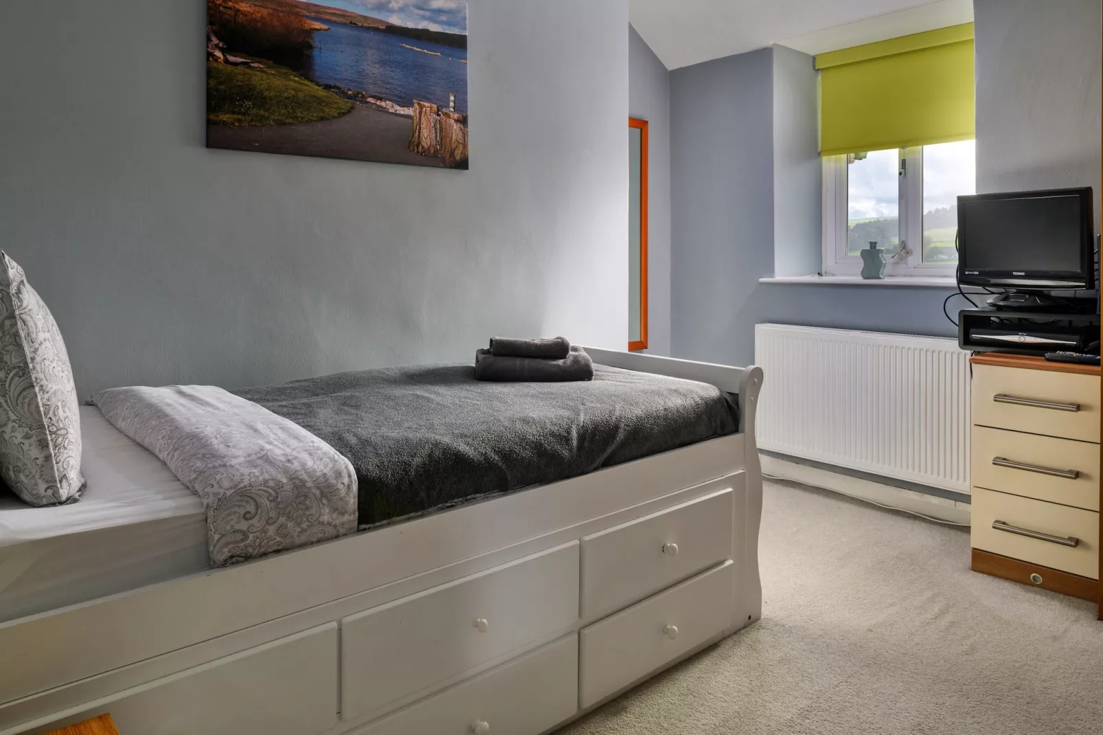 Bodlawen Holiday House - Edge of Snowdonia-Bedroom