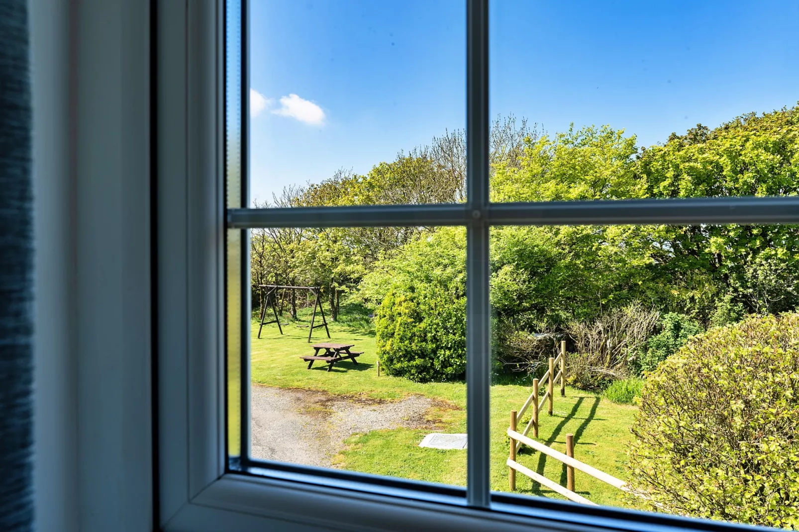 Trethew Cottage-View summer