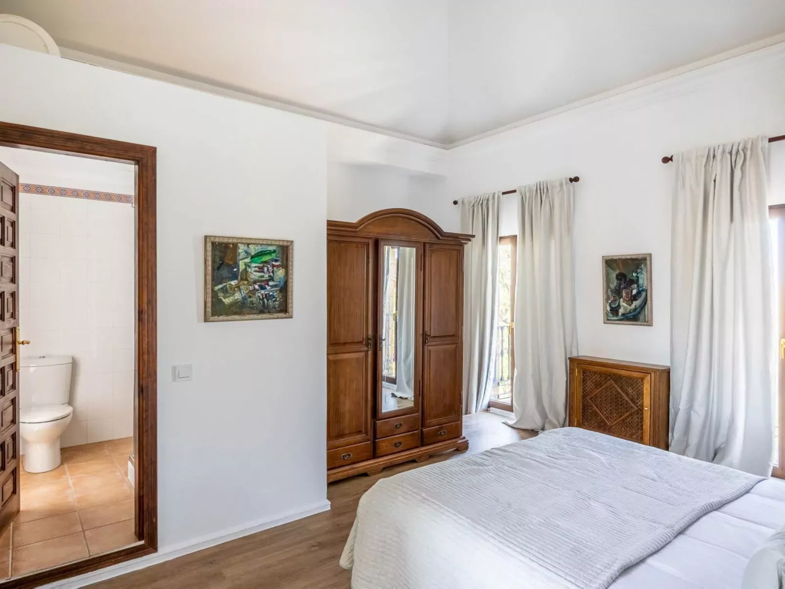 Villa Serena-Inside