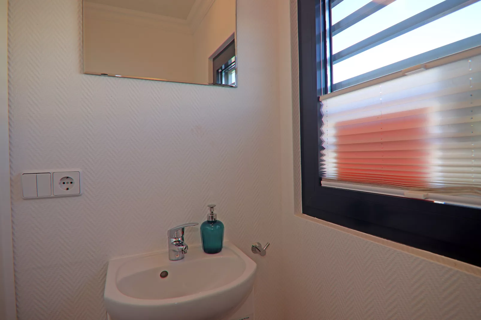 Hausboot Family & Friends LP2 / 1-2 Personen-Bathroom