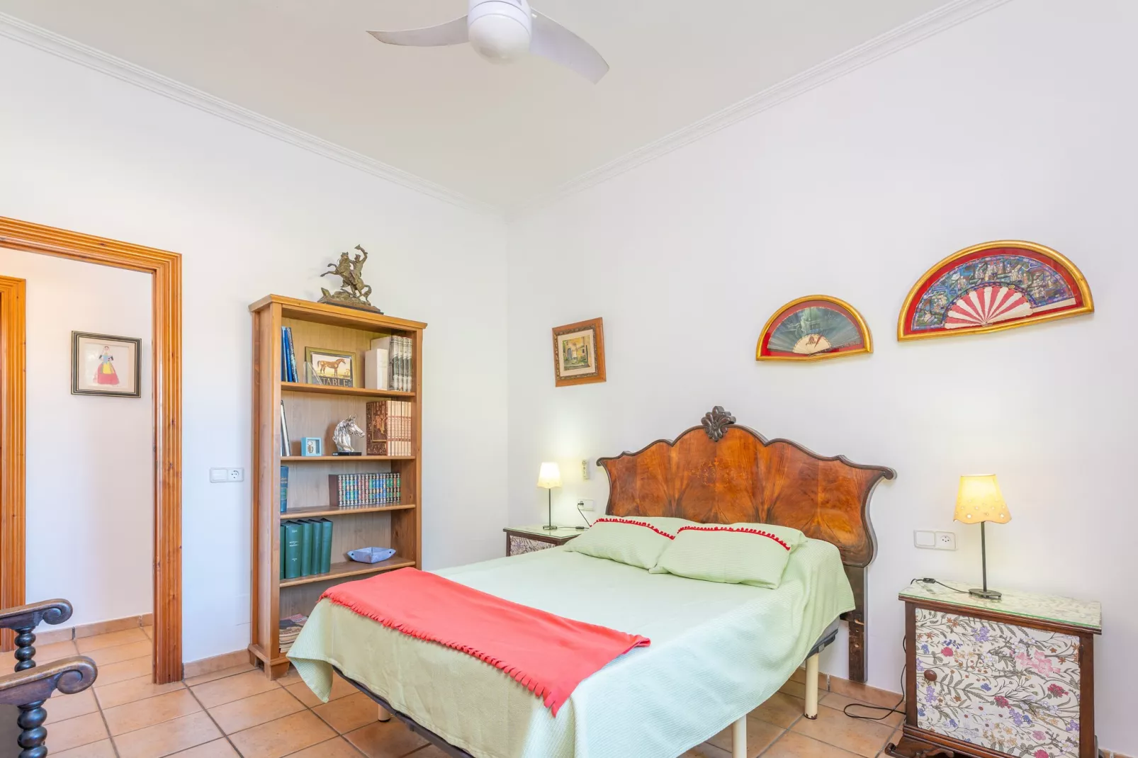 Na Poram-Bedroom