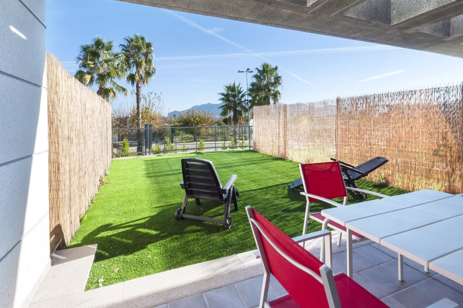 Happy-Terrassenbalkon
