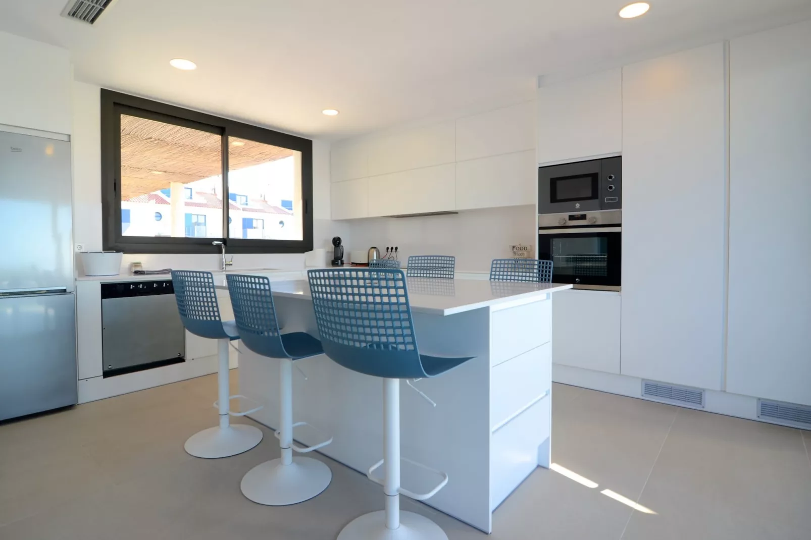 VILLA PINELL-Kitchen