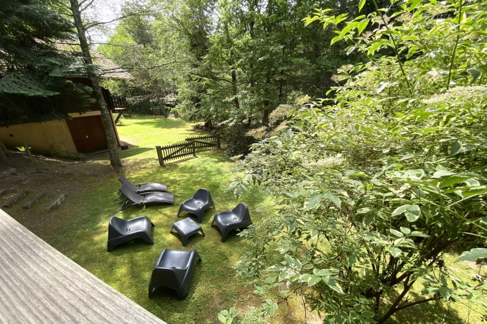 LE RENARD  Chalet en bois au calme-Outdoor