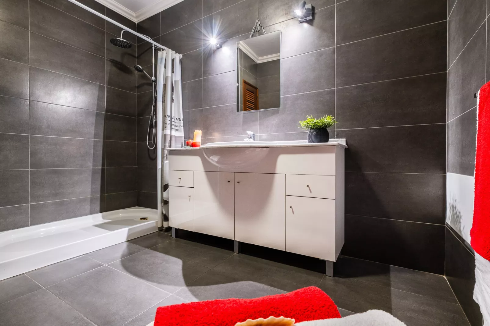 Villa Bantayan-Bathroom