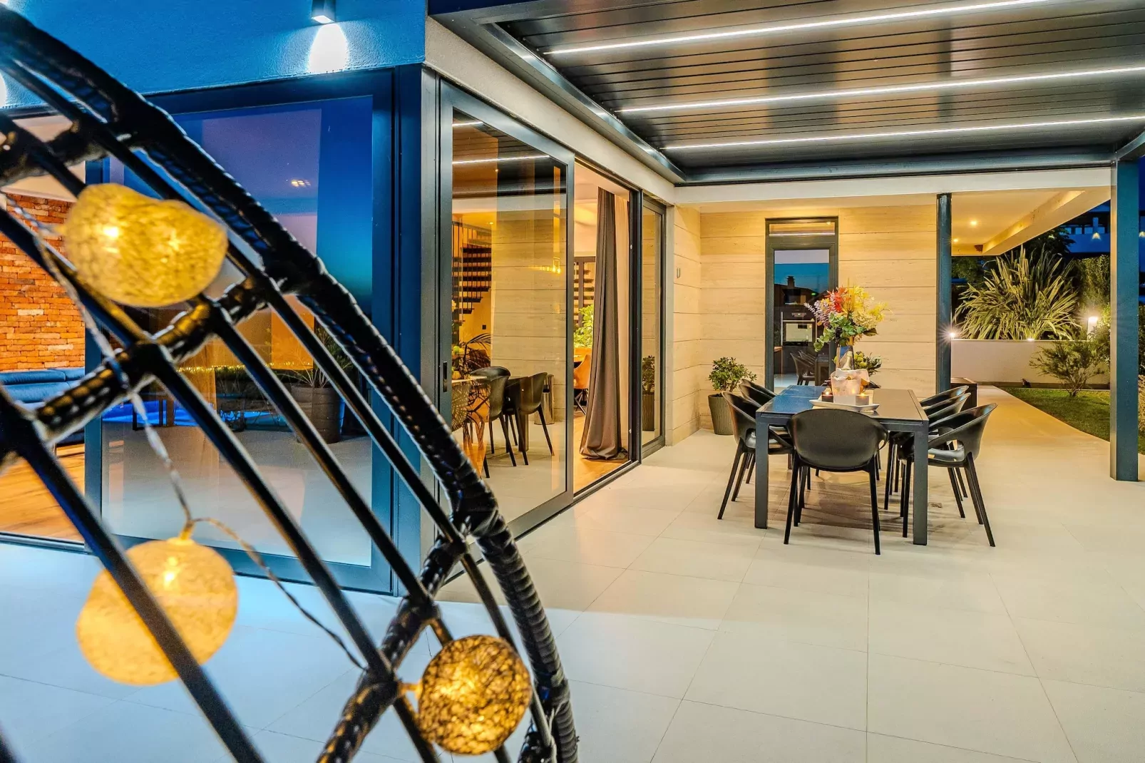 Villa Lara-Balcon-terrasse